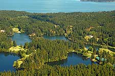 An aerial view over Lakedale Resort