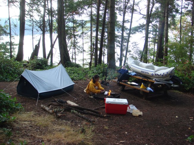 Picnic benches and barbecue pits are provided at the obstruction Pass state park campsites.